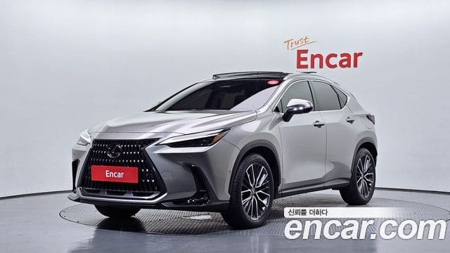 Lexus NX350h — фото 1