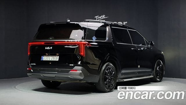 Kia Carnival — фото 1