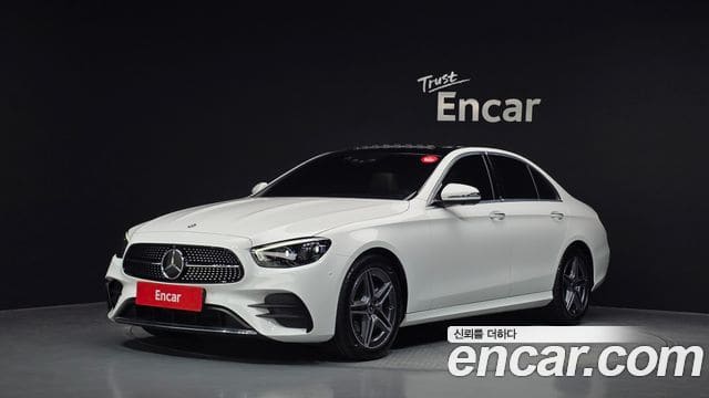 Mercedes-Benz E-Class — фото 1