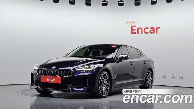 Kia Stinger — фото 1