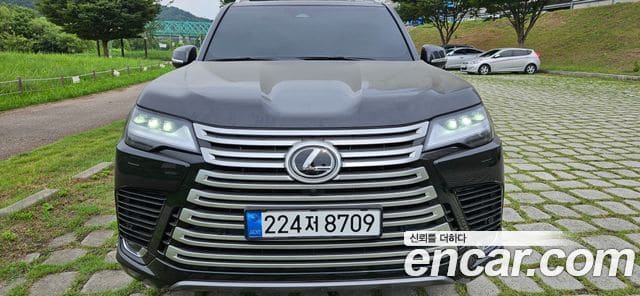 Lexus LX — фото 1