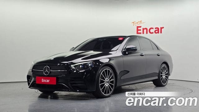 Mercedes-Benz E-Class — фото 1