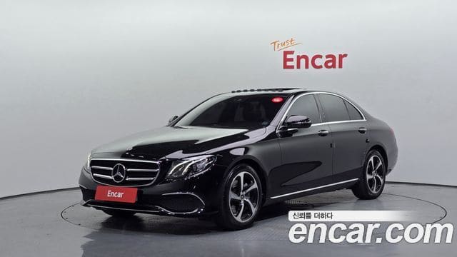 Mercedes-Benz E-Class — фото 1