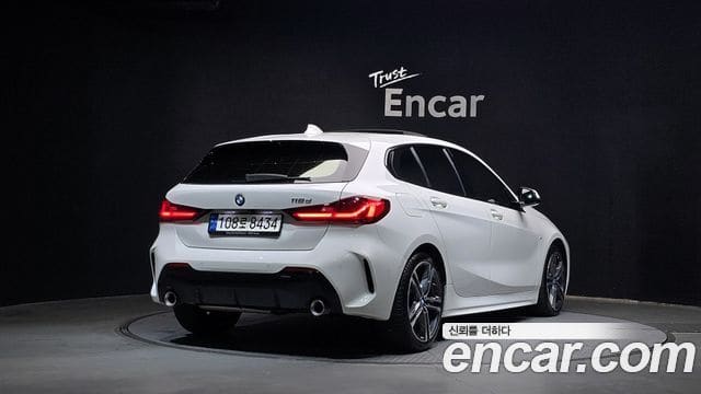 BMW 1 Series — фото 1