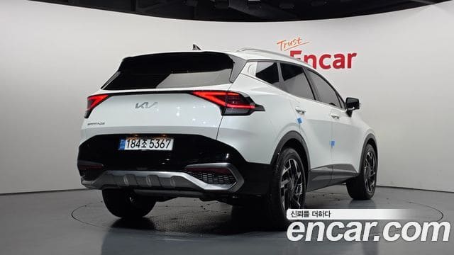 Kia Sportage — фото 1
