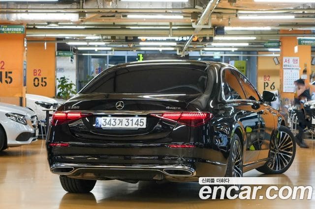 Mercedes-Benz S-Class — фото 1