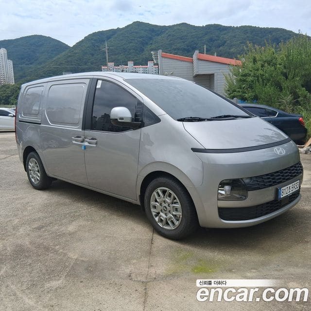 Hyundai Staria — фото 1