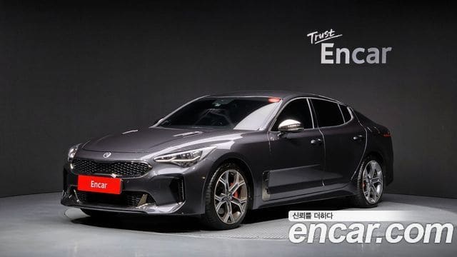 Kia Stinger — фото 1