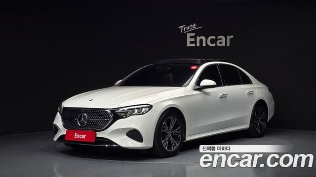 Mercedes-Benz E-Class — фото 1