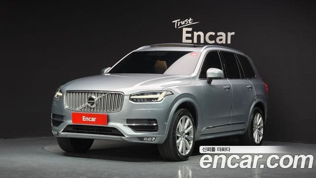 Volvo XC90 — фото 1