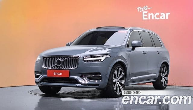 Volvo XC90 — фото 1