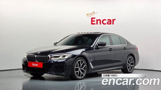 BMW 5 Series — фото 1