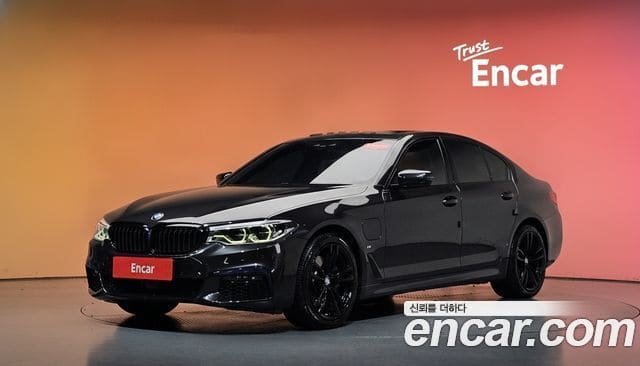 BMW 5 Series — фото 1