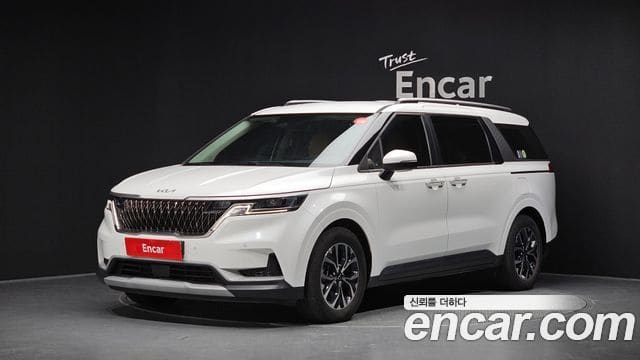 Kia Carnival — фото 1