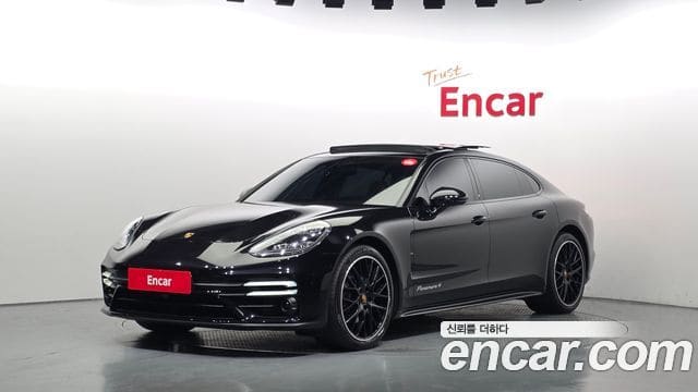 Porsche Panamera — фото 1