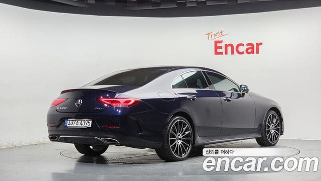 Mercedes-Benz CLS-Class — фото 1
