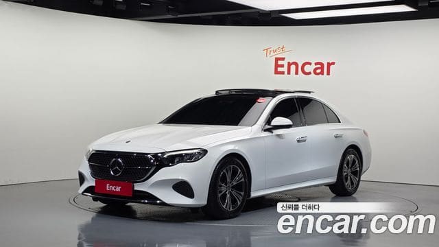 Mercedes-Benz E-Class — фото 1