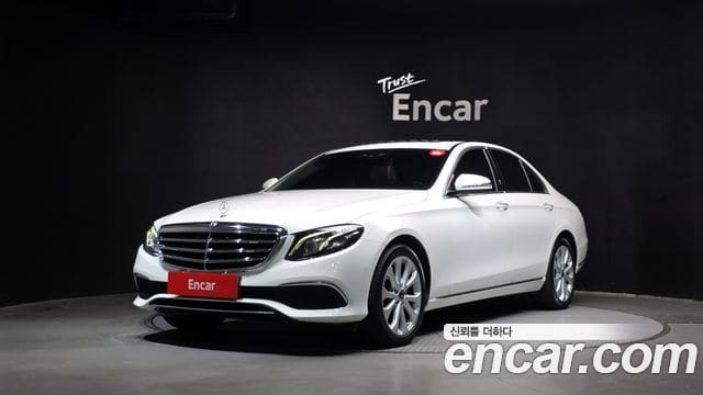 Mercedes-Benz E-Class — фото 1