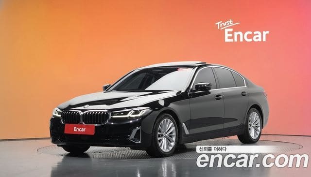 BMW 5 Series — фото 1