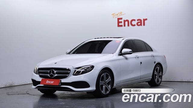 Mercedes-Benz E-Class — фото 1