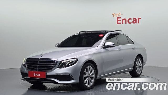Mercedes-Benz E-Class — фото 1