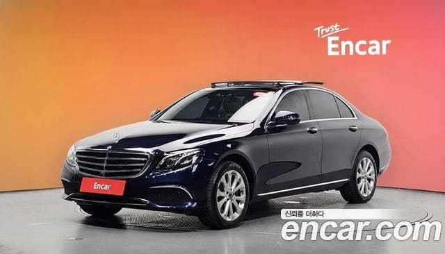 Mercedes-Benz E-Class — фото 1