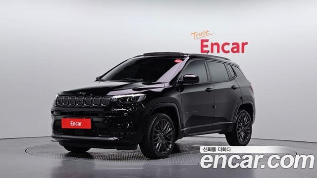 Jeep Compass — фото 1