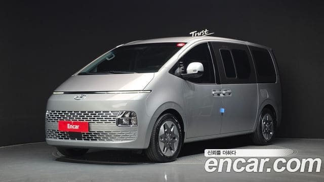 Hyundai Staria — фото 1