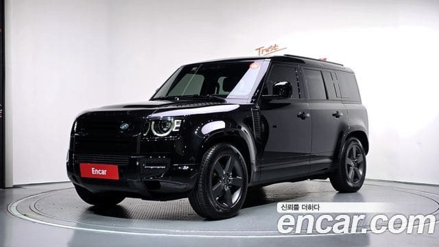 Land Rover Defender — фото 1