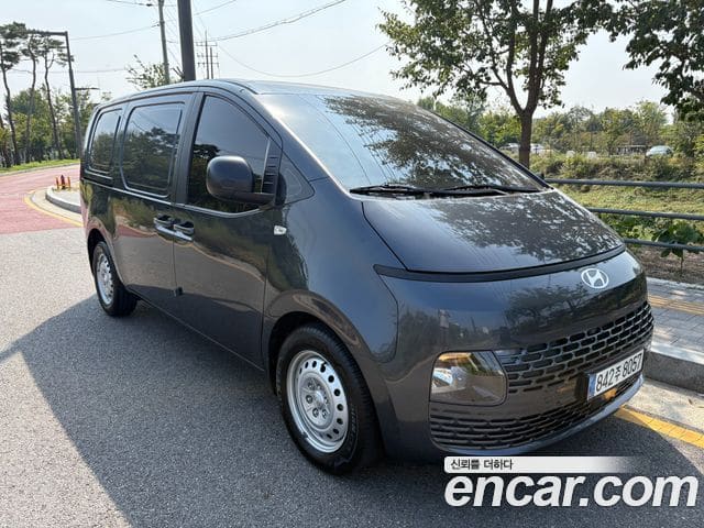 Hyundai Staria — фото 1