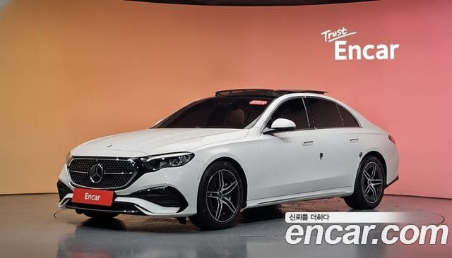 Mercedes-Benz E-Class — фото 1