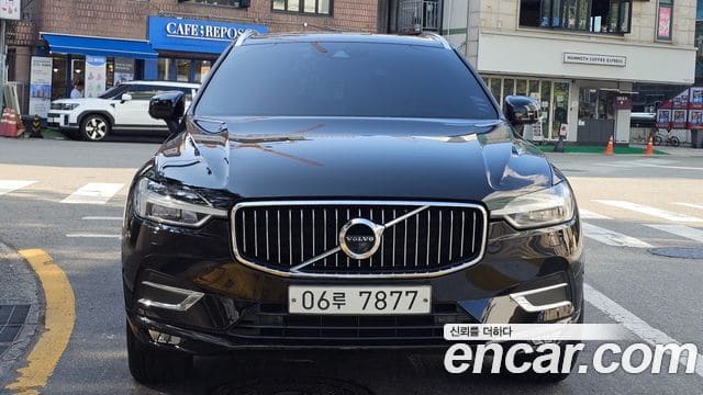 Volvo XC60 — фото 1