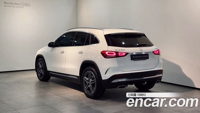 Mercedes-Benz GLA-Class — фото 1