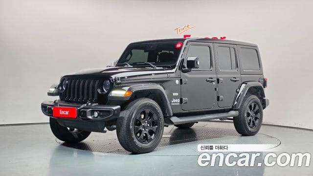 Jeep Wrangler — фото 1
