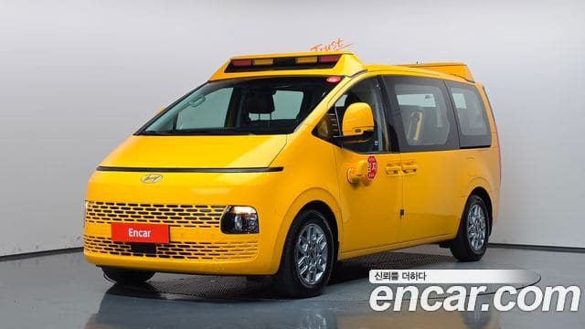 Hyundai Staria — фото 1