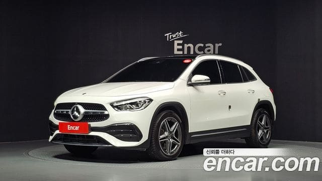 Mercedes-Benz GLA-Class — фото 1