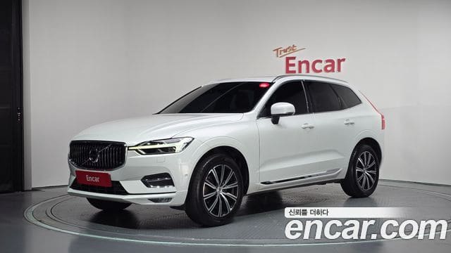 Volvo XC60 — фото 1