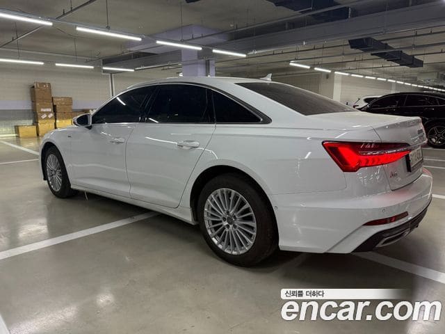 Audi A6 — фото 1