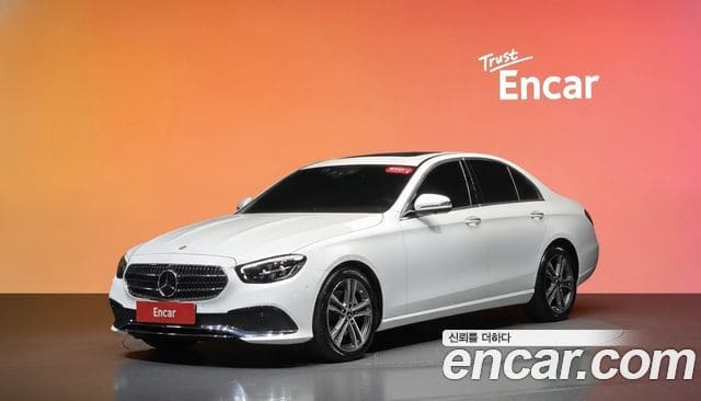 Mercedes-Benz E-Class — фото 1