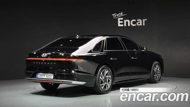 Hyundai Grandeur — фото 1
