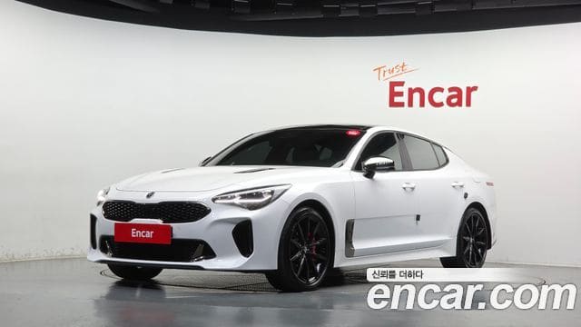 Kia Stinger — фото 1