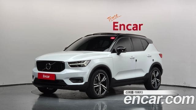 Volvo XC40 — фото 1