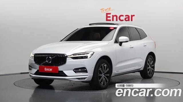 Volvo XC60 — фото 1