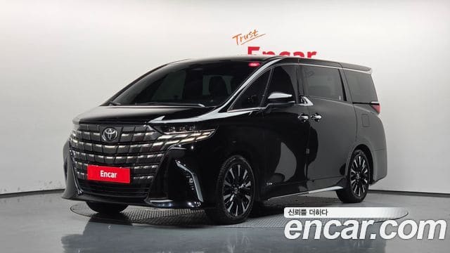 Toyota Alphard — фото 1