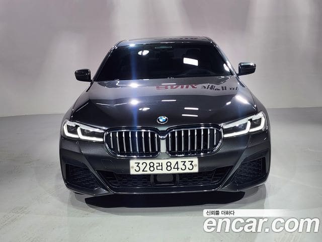 BMW 5 Series — фото 1