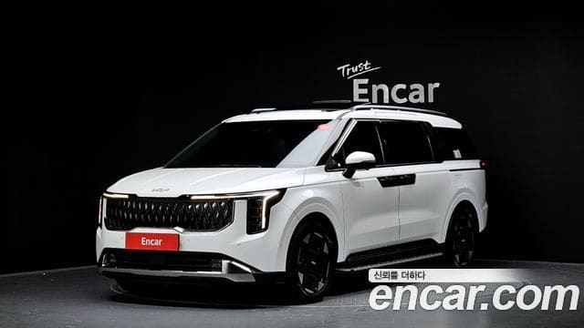 Kia Carnival — фото 1