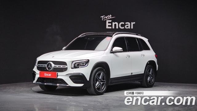 Mercedes-Benz GLB-Class — фото 1