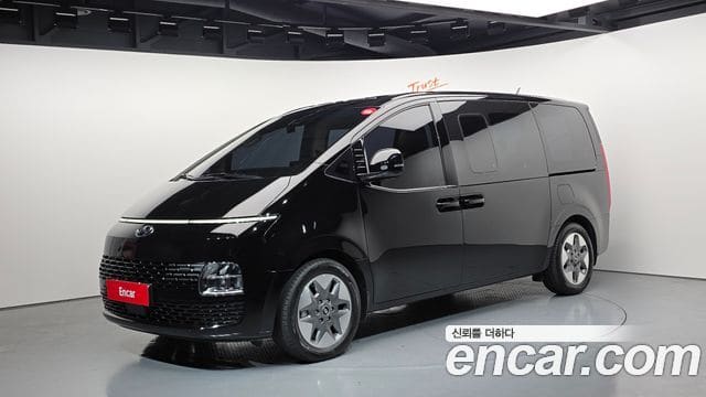 Hyundai Staria — фото 1