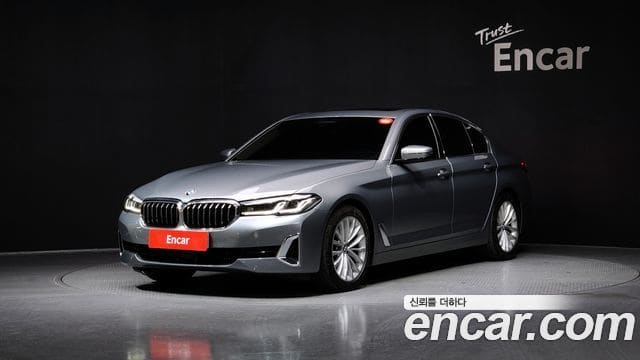 BMW 5 Series — фото 1