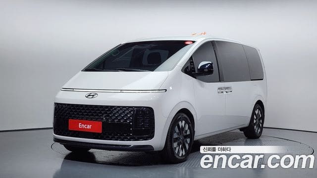 Hyundai Staria — фото 1